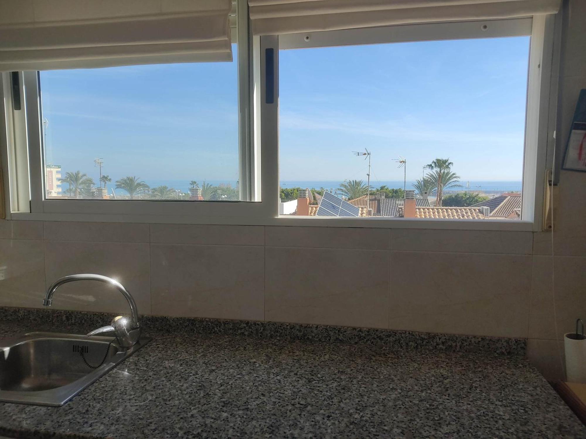 Appartamento Practico Y Con Vistas Al Mar Valenza Esterno foto